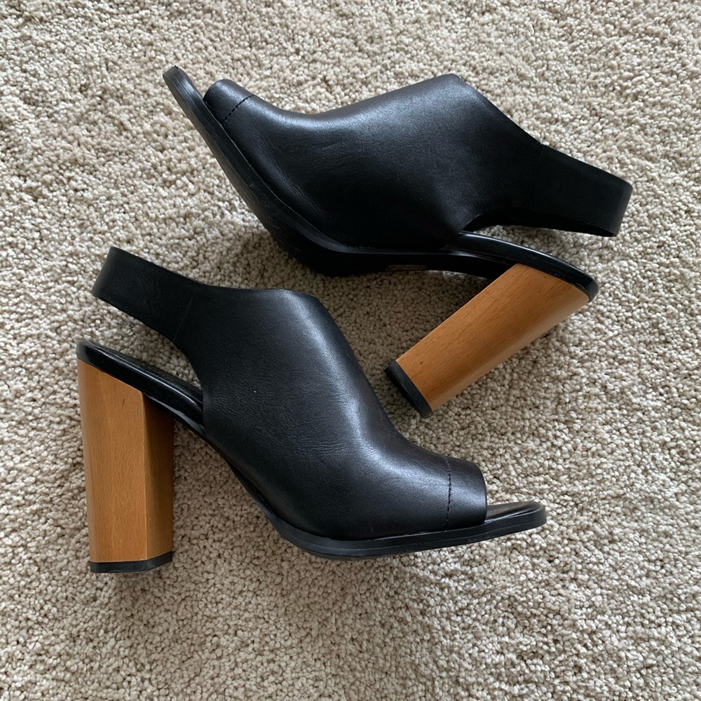Audrey Brooke block heel sandal